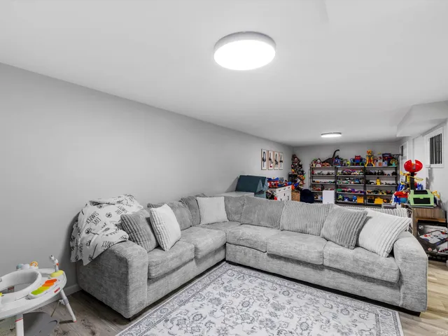 $209,900 | 75 West Grissom Avenue, Rockport, IN 47635