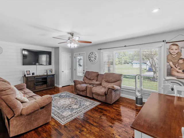 $209,900 | 75 West Grissom Avenue, Rockport, IN 47635