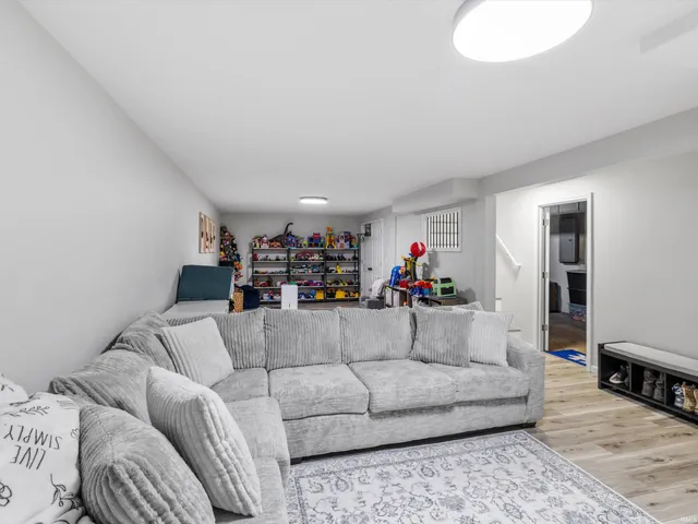 $209,900 | 75 West Grissom Avenue, Rockport, IN 47635