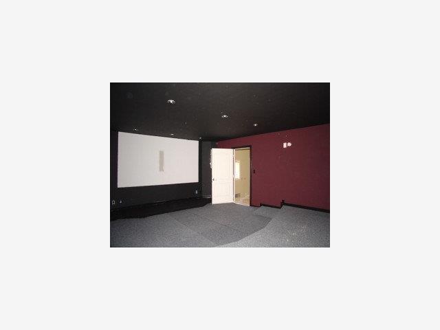 18414 Meadow Ridge Road Salinas, CA 93907 - Photo 3 of 9 Gallery Image 3