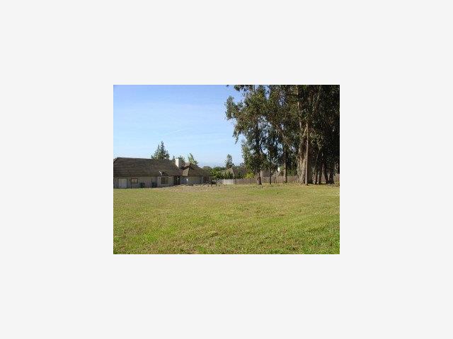 18414 Meadow Ridge Road Salinas, CA 93907 - Photo 7 of 9 Gallery Image 7