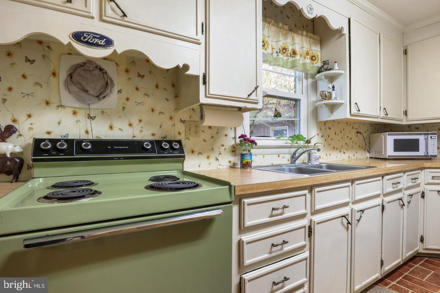 4330 Paradise Road Dover, PA 17315 - Photo 16 of 33 Charming vintage kitchen with character.