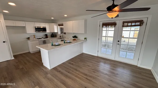 $2,495 | 1000 West Elna Rae Street, Tempe, AZ 85281
