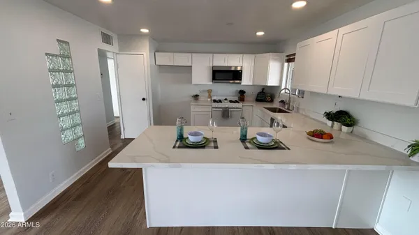 $2,490 | 1000 West Elna Rae Street, Tempe, AZ 85281