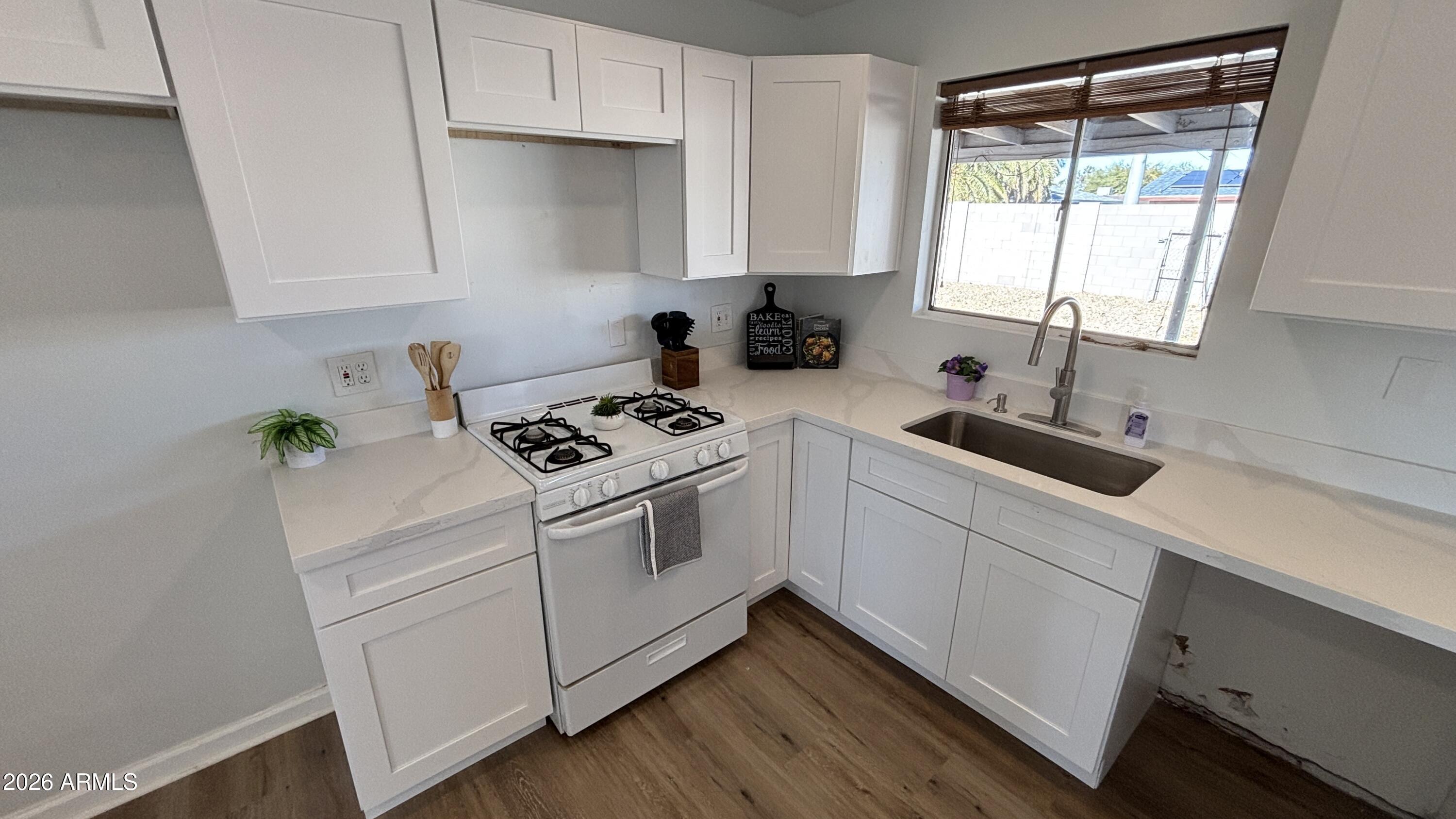 1000 West Elna Rae Street Tempe, AZ 85281 - Photo 8 of 22 IMG_2483