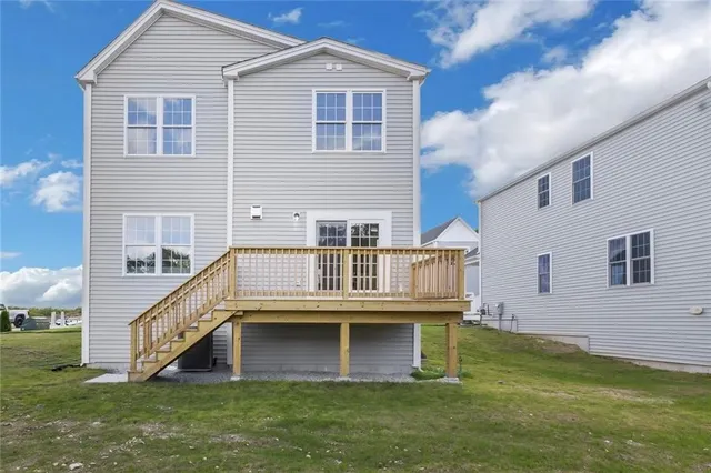 $629,900 | 3 Old County Vlg Way, Smithfield, RI 02917