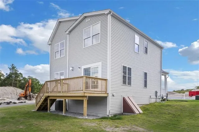 $629,900 | 3 Old County Vlg Way, Smithfield, RI 02917