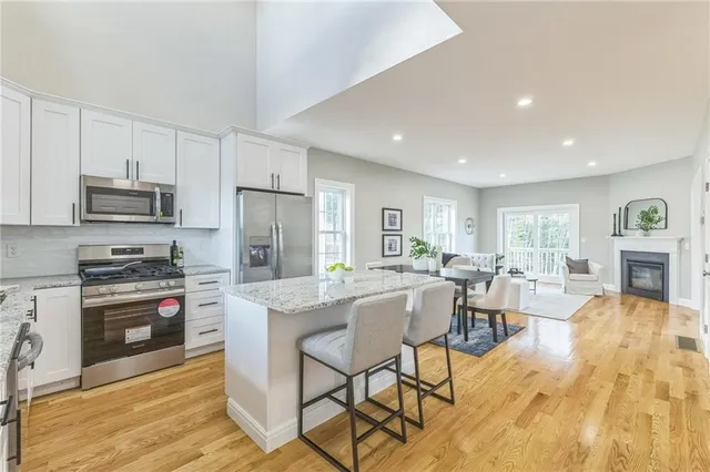 $629,900 | 3 Old County Vlg Way, Smithfield, RI 02917