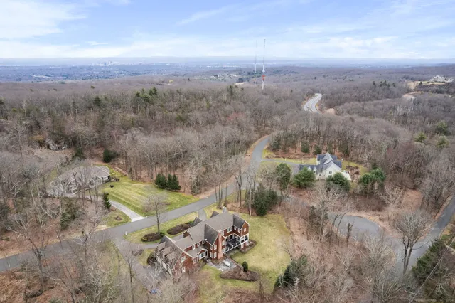 $275,000 | 24 Parsons Way, Avon, CT 06001