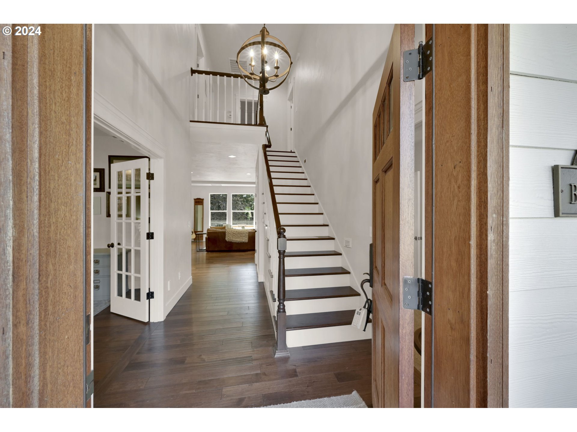 2518 Blacktail Drive Eugene, OR 97405 - Photo 4 of 45