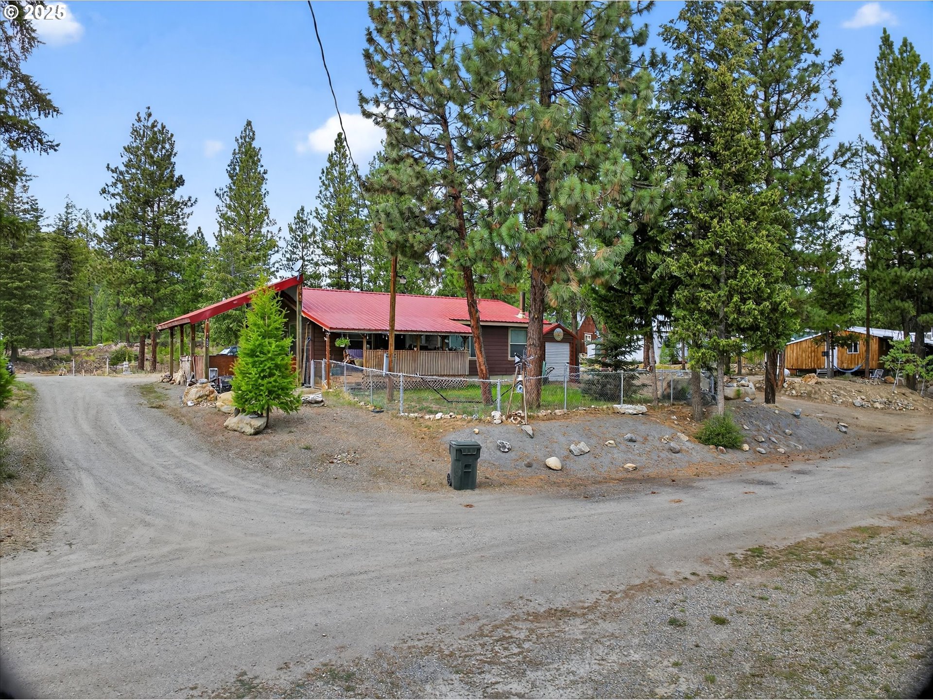 600 Northwest Cupid Avenue Sumpter, OR 97877 - Photo 25 of 29 an outdoor space with patio