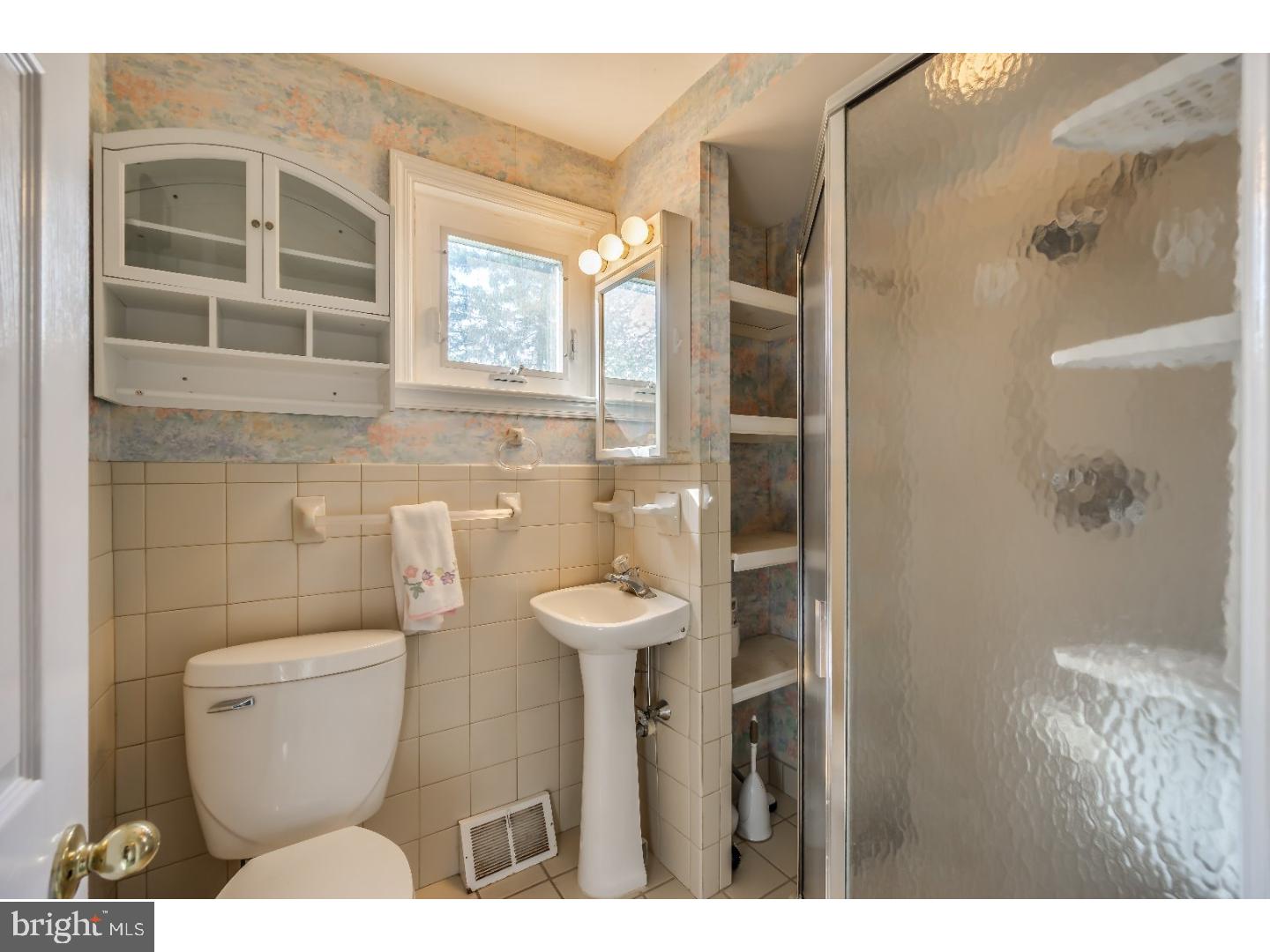 31 South Wakefield Road Eagleville, PA 19403 - Photo 22 of 25 Bathroom