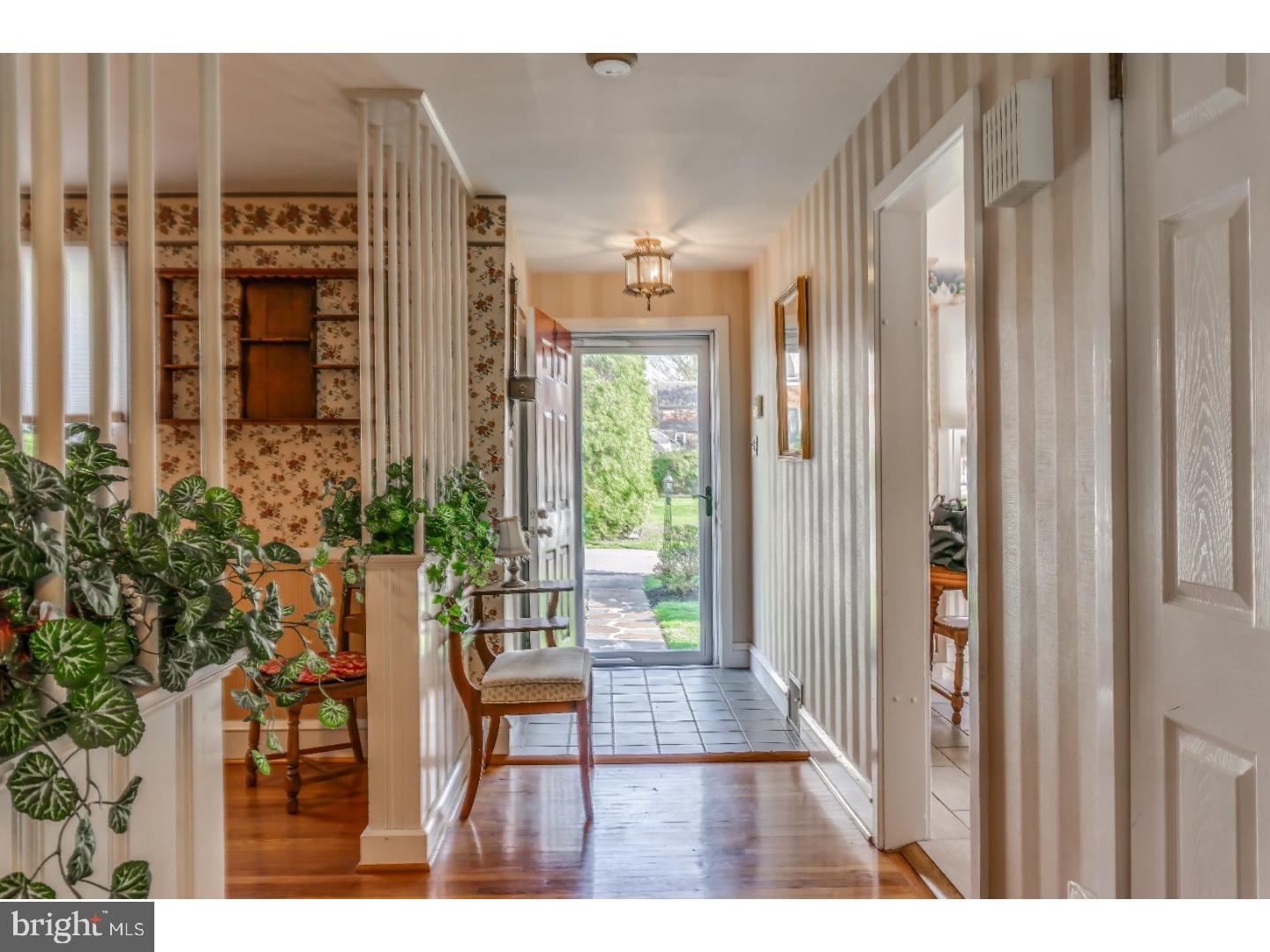 31 South Wakefield Road Eagleville, PA 19403 - Photo 5 of 25 Foyer