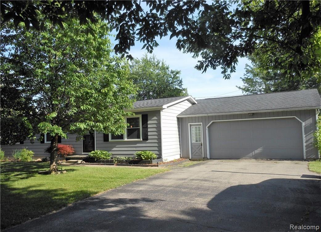 3201 West Britton Road Perry, MI 48872 - Photo 2 of 21 DSCN7262.JPG