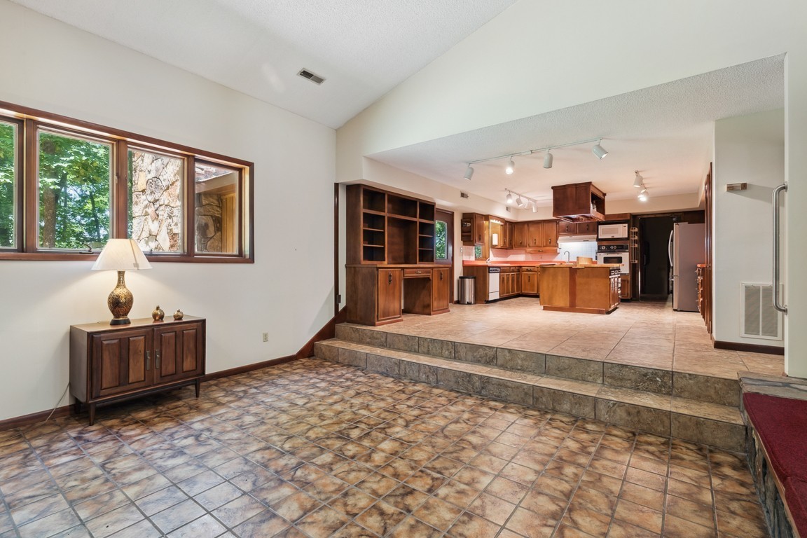 481 Winding Path Winchester, TN 37398 - Photo 14 of 82