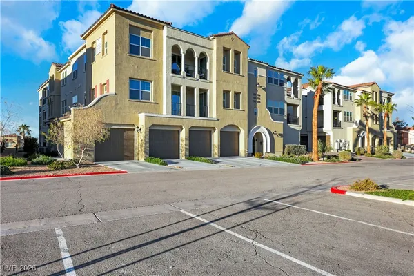 $449,000 | 2555 Hampton Road, Unit 7202, Henderson, NV 89052