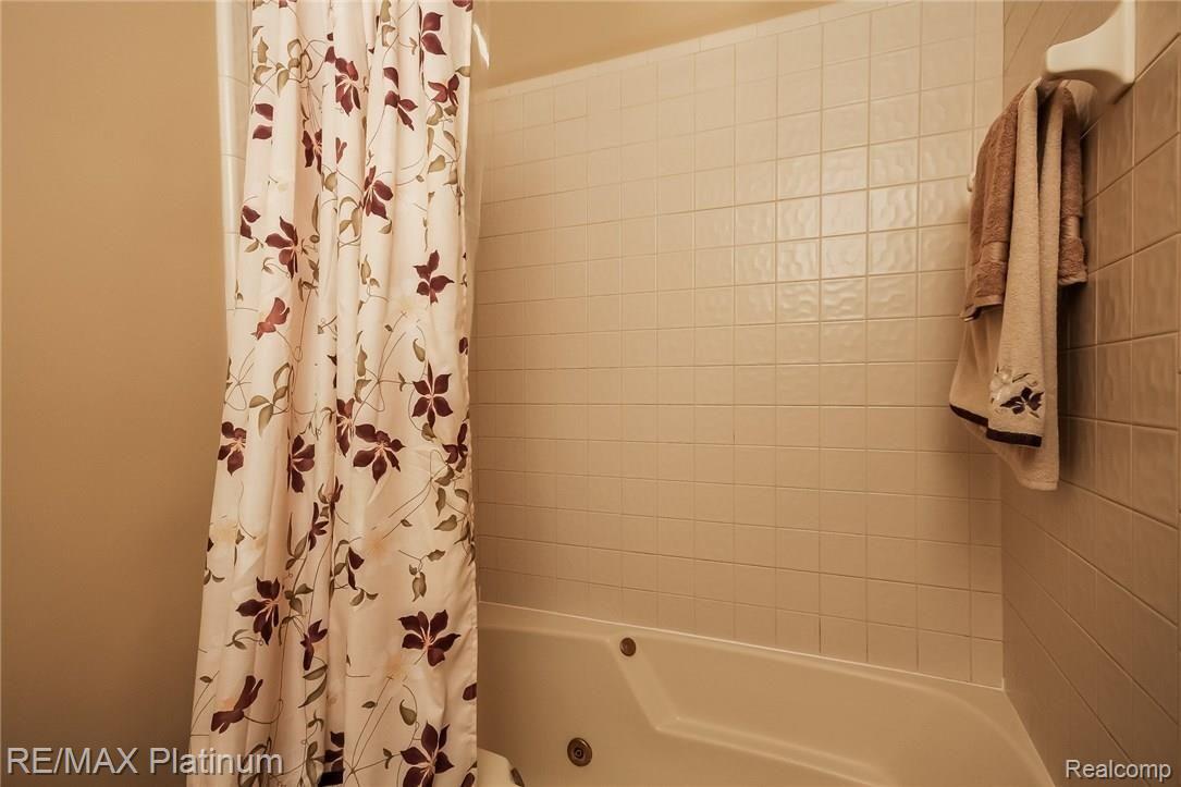 620 North Kane Road Webberville, MI 48892 - Photo 28 of 48 Master Bathroom