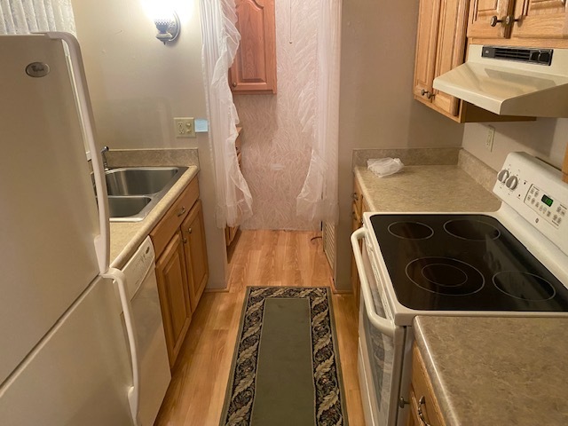 906 40th St Court Moline, IL 61265 - Photo 5 of 17