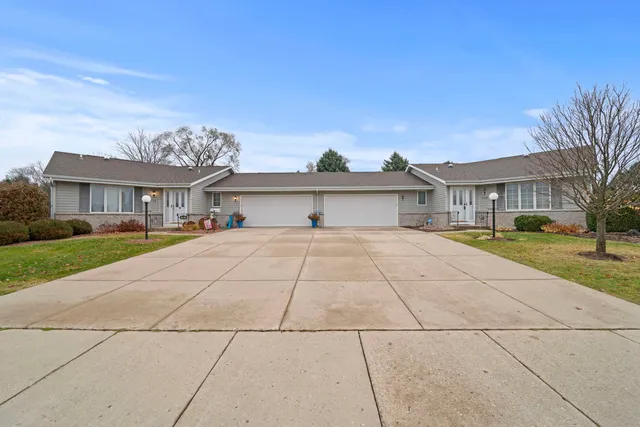 $310,000 | 728 Nantucket Drive, Unit 1, Janesville, WI 53546