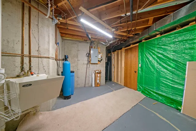 $310,000 | 728 Nantucket Drive, Unit 1, Janesville, WI 53546