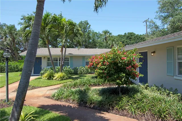 $2,100,000 | 3200 Eagle Drive, Vero Beach, FL 32963