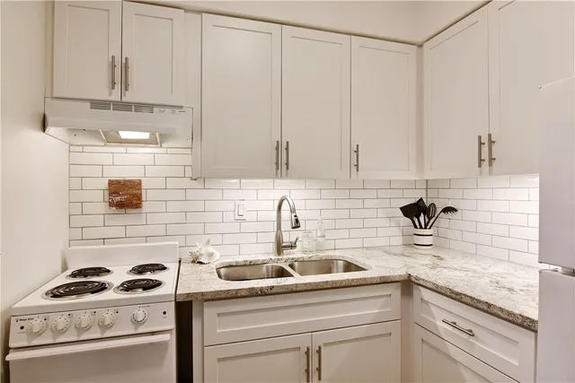 $2,100,000 | 3200 Eagle Drive, Vero Beach, FL 32963