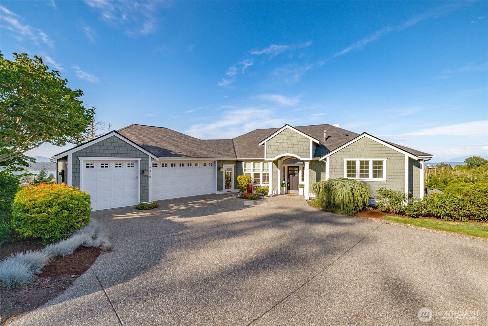 2314 20th Street Anacortes, WA 98221 - Photo 1 of 40