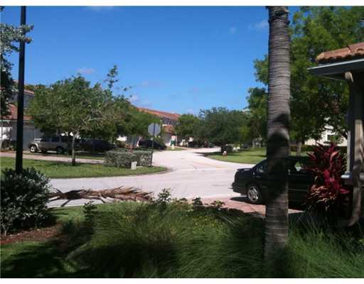 2013 Oakhurst Way Riviera Beach, FL 33404 - Photo 4 of 16 Additional Photo