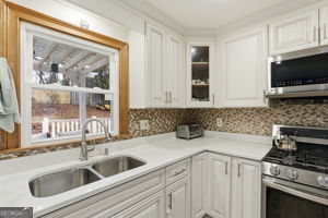 4040 Camaron Way Snellville, GA 30039 - Photo 10 of 45