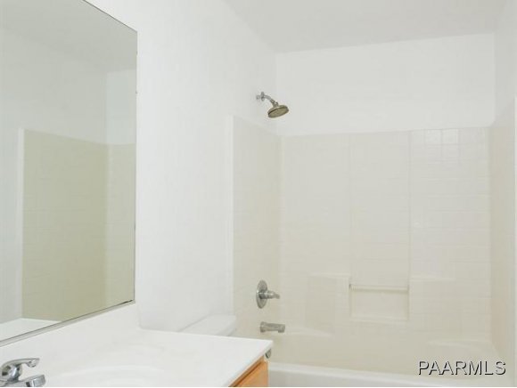 5732 Columbine Road Prescott, AZ 86305 - Photo 19 of 24 a bathroom with a bathtub