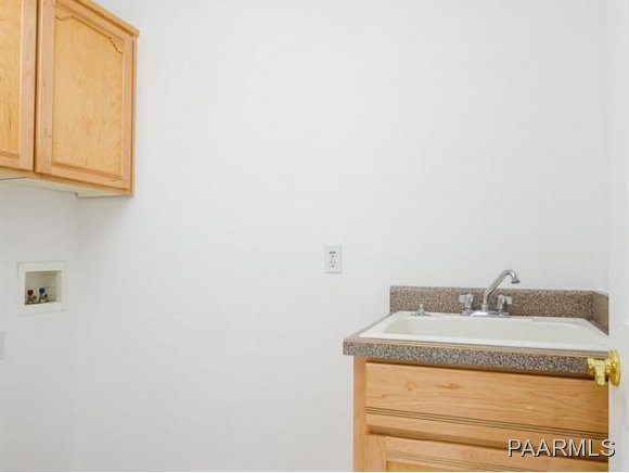 5732 Columbine Road Prescott, AZ 86305 - Photo 20 of 24 a bathroom with a granite countertop sink and a mirror