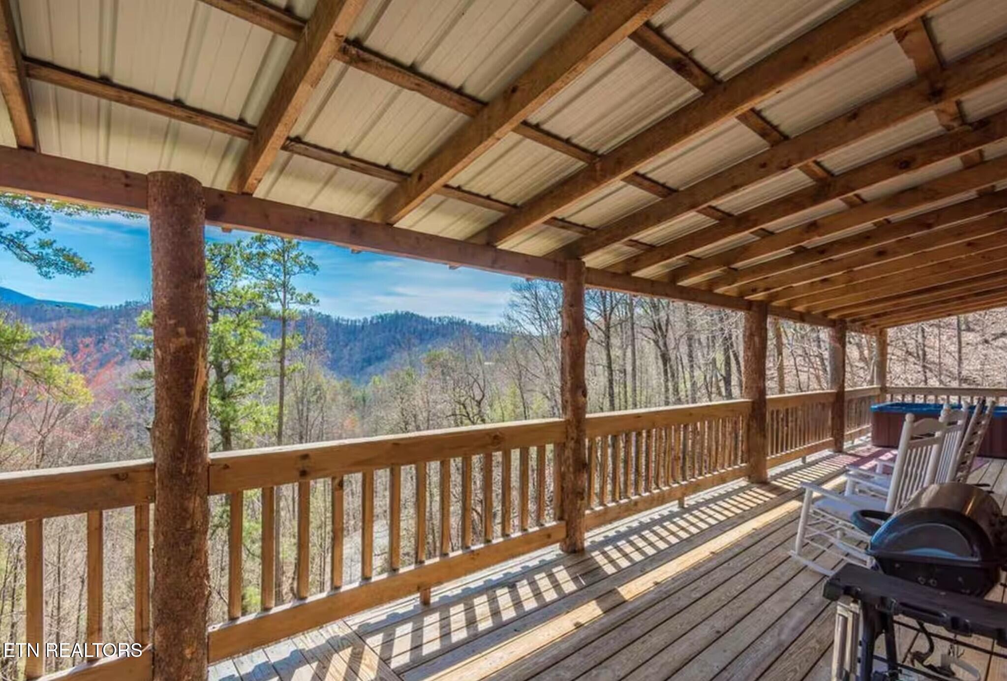 3031 Hatcher Top Road Sevierville, TN 37862 - Photo 14 of 21 deck