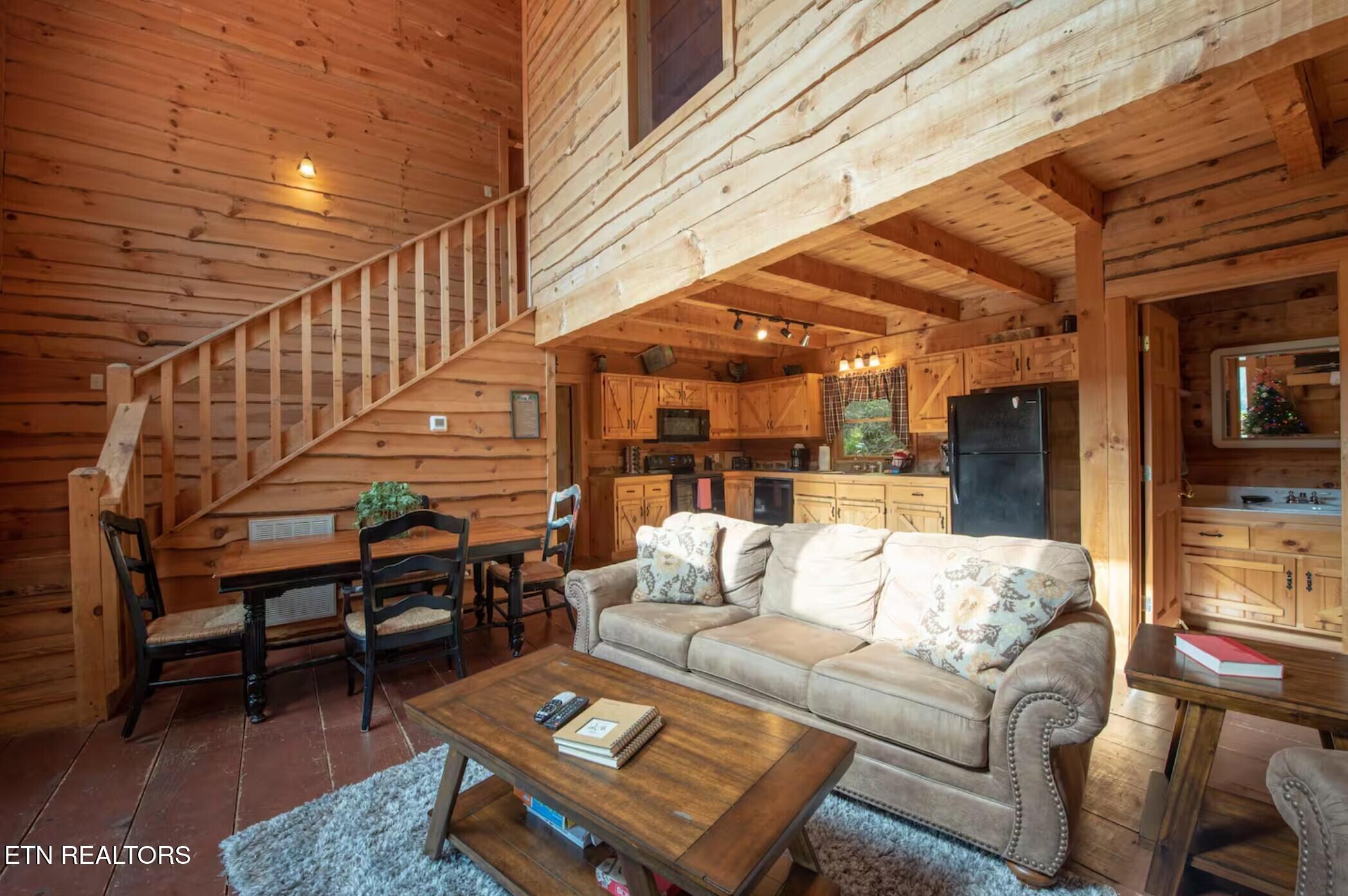 3031 Hatcher Top Road Sevierville, TN 37862 - Photo 4 of 21 livingroom2