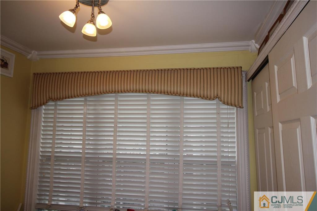 2007 Ridgeview Court Sayreville, NJ 08859 - Photo 8 of 25 Gallery Image 8