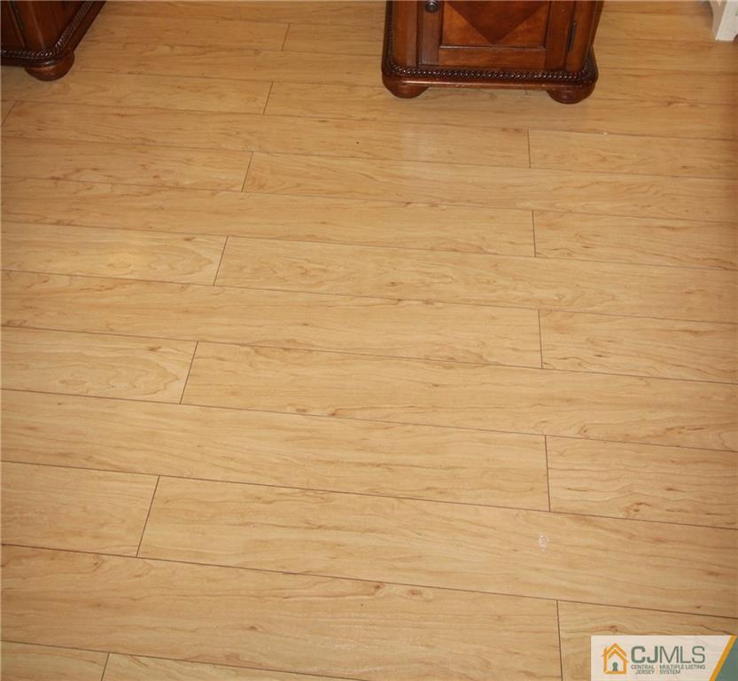 2007 Ridgeview Court Sayreville, NJ 08859 - Photo 10 of 25 Gallery Image 10