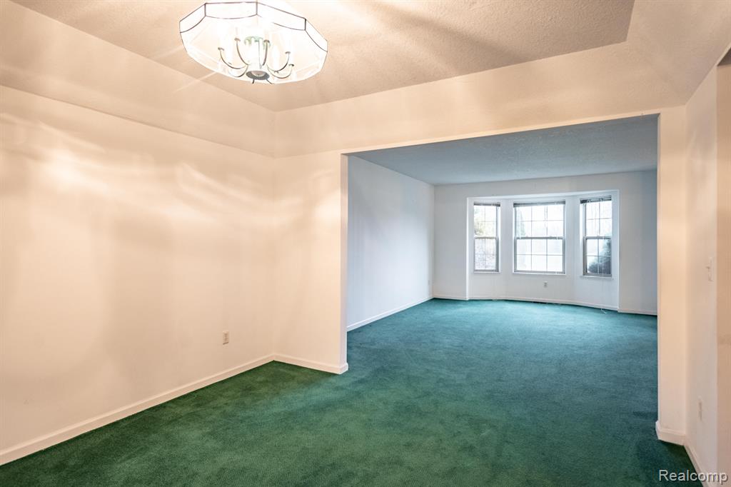25320 Bernadine Road New Boston, MI 48164 - Photo 10 of 43 Gallery Image 10