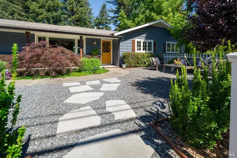$1,350,000 | 145 St James Drive, Santa Rosa, CA 95403