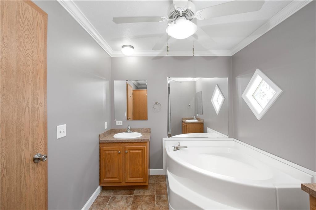 605 Amy Lane Butler, PA 16001 - Photo 29 of 35