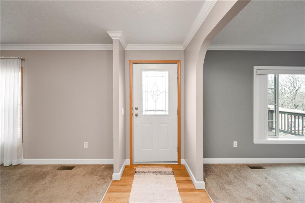 605 Amy Lane Butler, PA 16001 - Photo 7 of 35