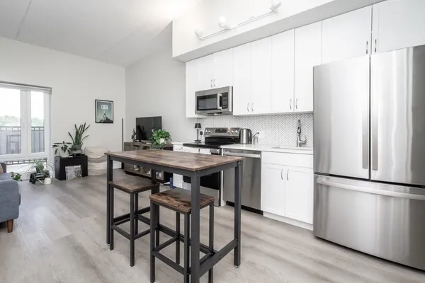 $2,200 | 133 Salem Street, Unit 302, Revere, MA 02151