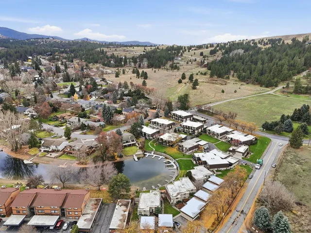 $335,000 | 301 South Liberty Lake Road, Unit #3, Liberty Lake, WA 99019