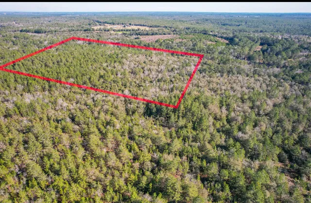 a view of a outdoor space