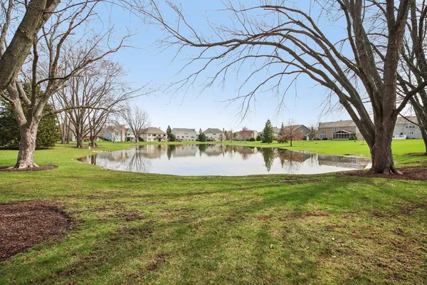 $668,900 | 1138 Ridgewood Circle, Lake In The Hills, IL 60156