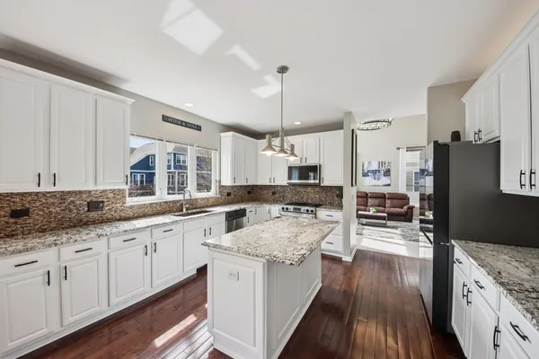 $668,900 | 1138 Ridgewood Circle, Lake In The Hills, IL 60156