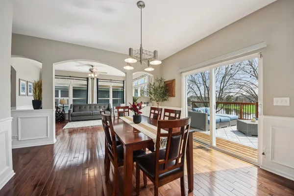 $668,900 | 1138 Ridgewood Circle, Lake In The Hills, IL 60156