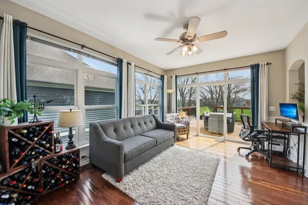$668,900 | 1138 Ridgewood Circle, Lake In The Hills, IL 60156
