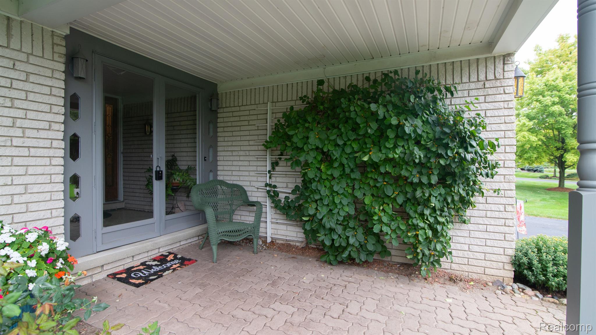 22608 Deerfield Road Novi, MI 48375 - Photo 3 of 69 Gallery Image 3