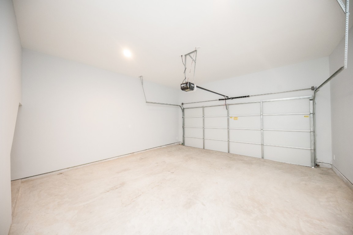 1860 West Tidwell Road Houston, TX 77091 - Photo 31 of 32 a view of a garage