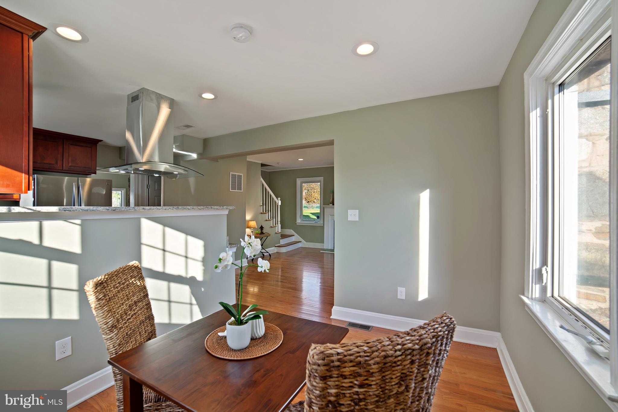 3733 Rueckert Avenue Baltimore, MD 21206 - Photo 12 of 29 Dining Room