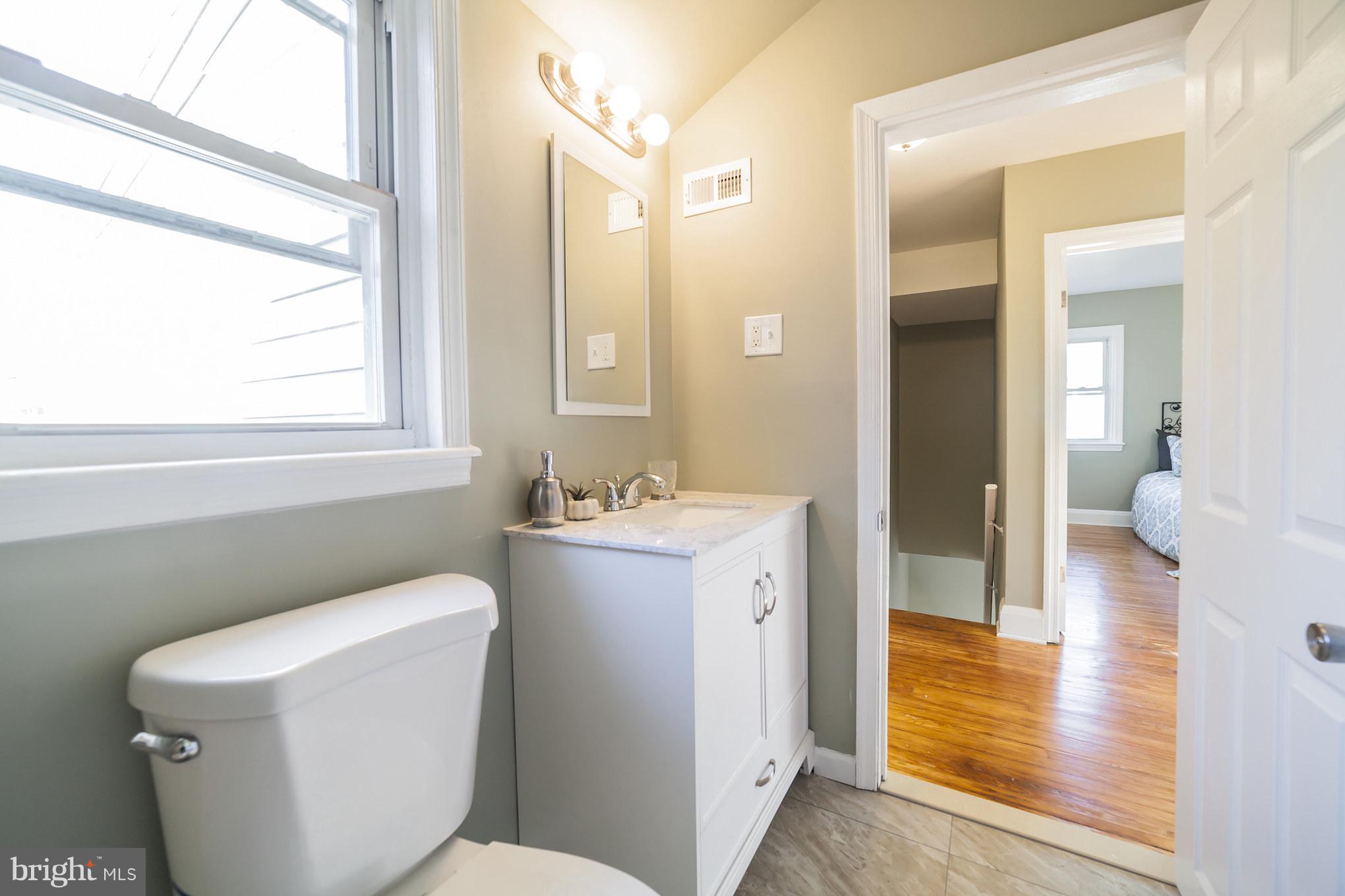 3733 Rueckert Avenue Baltimore, MD 21206 - Photo 17 of 29 Bathroom 1